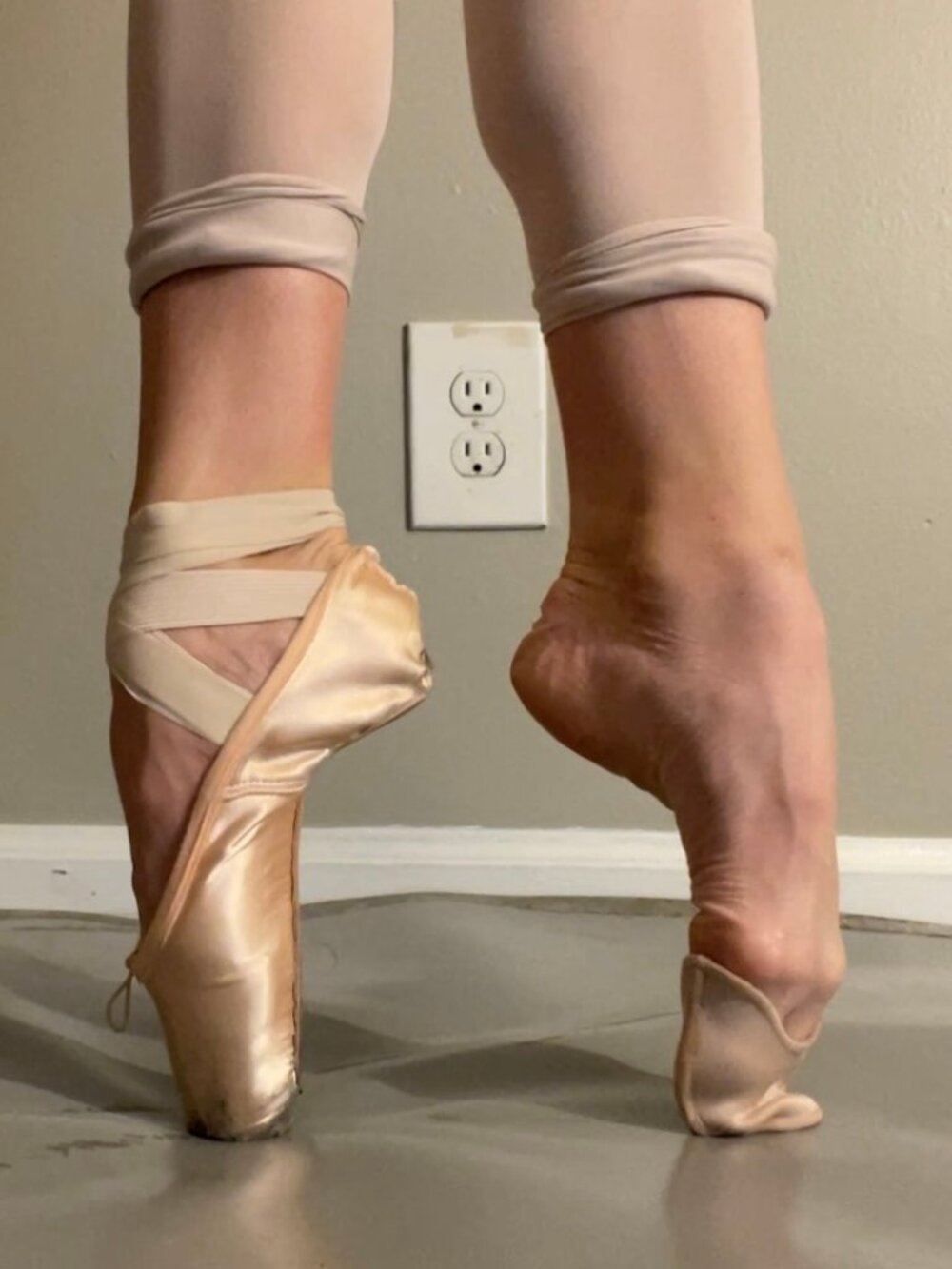 Lot of 3: Bunhead Ouch Pouch Pointe Ballet toe pads ballet & dead pointes &more!